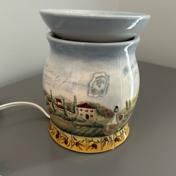 Yankee Candle Electric Tuscan Tart Burner - Picture 2 of 5